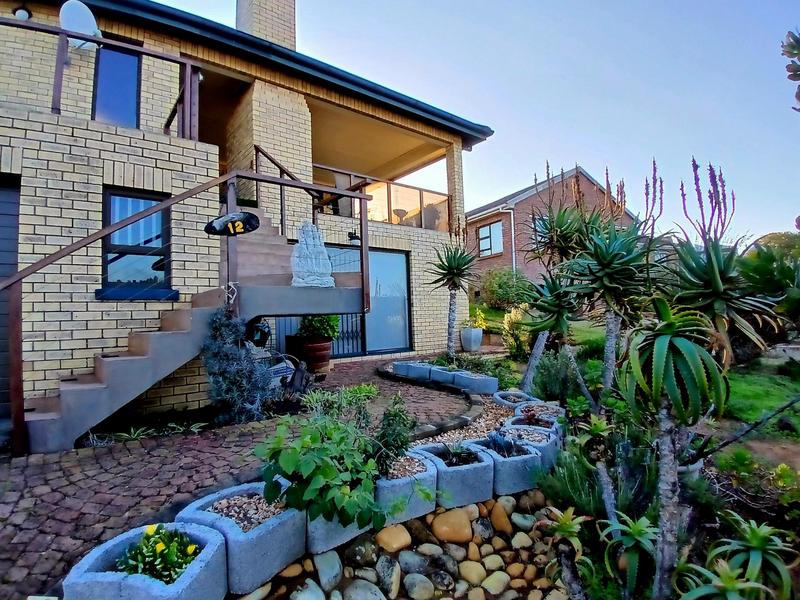 3 Bedroom Property for Sale in Stilbaai Wes Western Cape